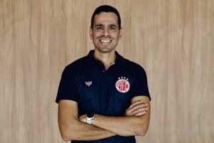 Vasco acerta com ex-presidente do Bahia para ser diretor de futebol
