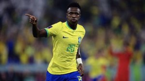 Vini Jr pede desculpas nas redes sociais após eliminação da Seleção Brasileira: "Culpa minha"