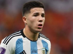 Jogador da Argentina se desculpa por cantos racistas em comemoração; confira