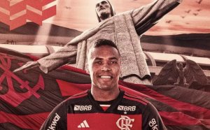 Flamengo anuncia contratação de Alex Sandro; confira