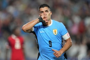 Suárez encerra passagem pela seleção uruguaia como o maior artilheiro da história