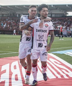 Apesar de rumores, Matheusinho e Mosquito treinam normalmente