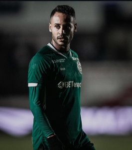 Ex-atacante do Vitória não joga mais por clube da série B