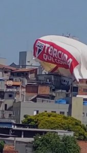 Dirigível contratado pelo São Paulo pra campanha do jogo desta noite caiu em Osasco