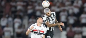 São Paulo e Botafogo jogam por vaga na semifinal da Libertadores