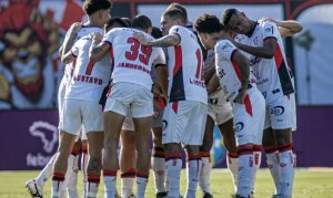 Vitória tem quase 30% do elenco titular pendurado para jogo contra o Atlético-MG; saiba mais