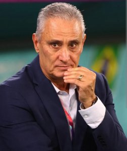 Integrante da comissão técnica de Tite deixa cargo de auxiliar para seguir como treinador 