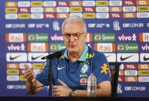 Dorival Júnior divulga lista de convocados para Data-Fifa de Novembro