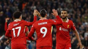 Liverpool vence e retoma liderança na Premier League