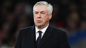 Balançado no cargo, Ancelotti tem o apoio de Florentino Pérez 