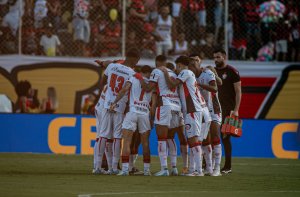 Vitória segue com chances matemáticas  de rebaixamento no Brasileirão 