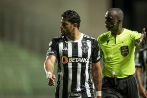 Hulk detona Luiz Henrique após empate: “Ganhou p*rra nenhuma”