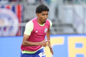 Vitinho chamado pela Seleção Brasileira para treino na Arena Fonte Nova, celebra experiência única