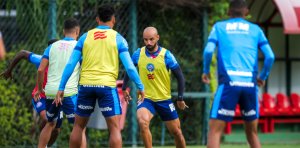 Elenco do Bahia faz único treino antes de enfrentar o Corinthians