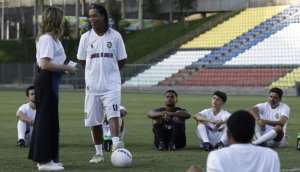 'Manual do Bruxo': Ronaldinho lança curso para ensinar e revelar talentos para o futebol; saiba deta