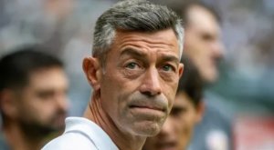 Santos anuncia Pedro Caixinha como novo técnico até 2026