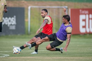 Vitória segue preparação para estreia no Campeonato Baiano com novidades no elenco