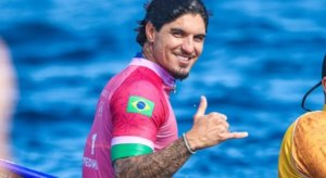 Gabriel Medina sofre grave lesão e está fora da Liga Mundial de Surfe; saiba detalhes