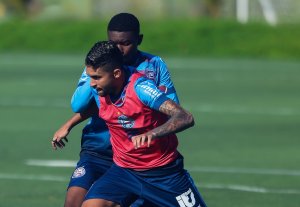 Bahia realiza treino no CT Evaristo de Macedo de olho na estreia na Copa do Nordeste