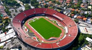 Torcedores do Corinthians e do São Paulo brigam antes de clássico