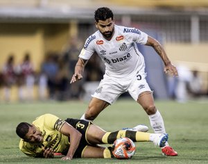 À espera de Neymar, Santos leva virada do São Bernardo no fim e amplia jejum no Paulistão 