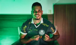 Palmeiras apresenta Paulinho, reforço mais caro da história do clube  