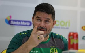 Ex-Vitória comenta demissão de treinador do Mirassol: "Vai com Deus"