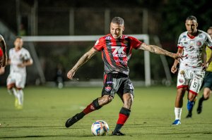 Vitória confirma superioridade, vence o Carcará e avança à final do Baianão 