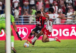 Vitória e CRB punidos por atrasos em jogo da Copa do Nordeste