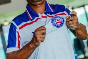 Bahia lança nova camisa com modelo retrô; saiba quando começam as vendas 